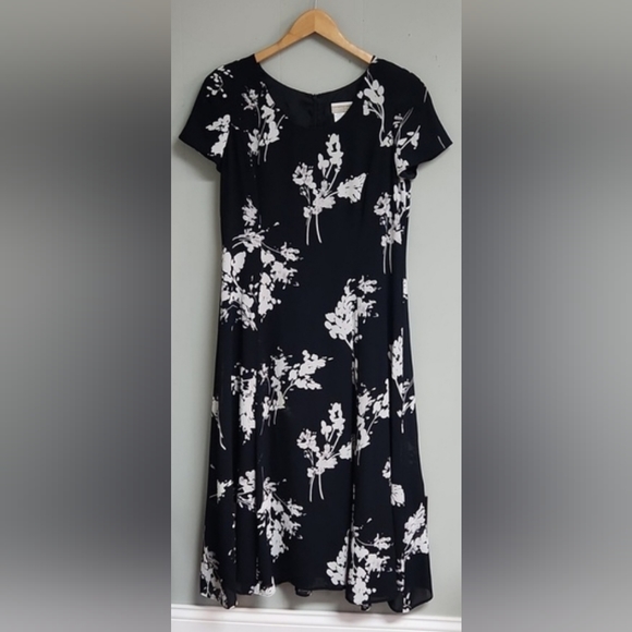 Coldwater Creek Black Floral Fully Lined Maxy Dress. Size 12 Petite. - Picture 1 of 4